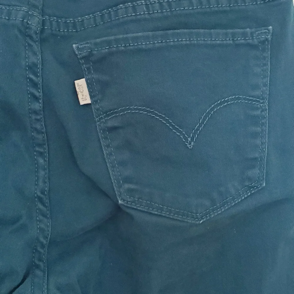 Levi Jeans - Picture 5 of 8